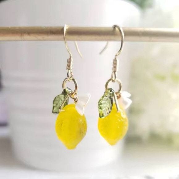 Cute Glass Lemon Drop Earrings - Picture 1 of 2